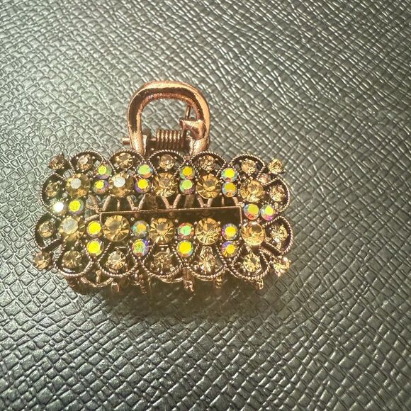 Brand new Unbranded Vintage  Style Crystal Hair Claw Clip